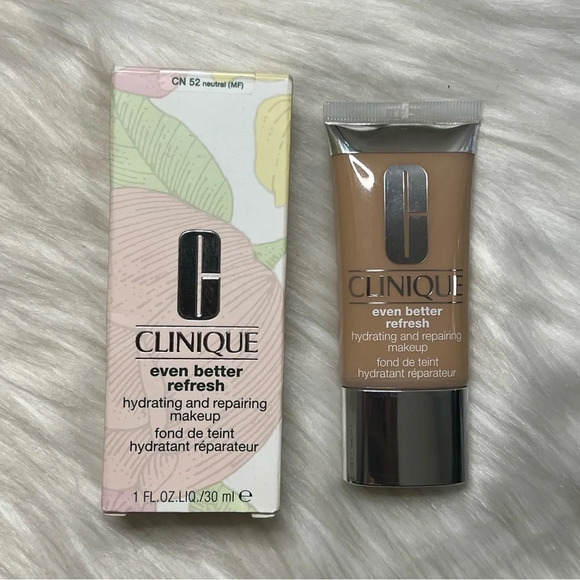 🤍Clinique Even Better Refresh Hydrating and Repairing Makeup🤍 - Picture 5 of 9
